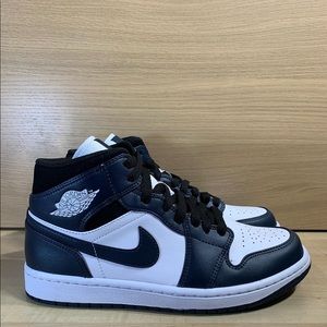 Jordan 1 Mid “Armoury Navy”